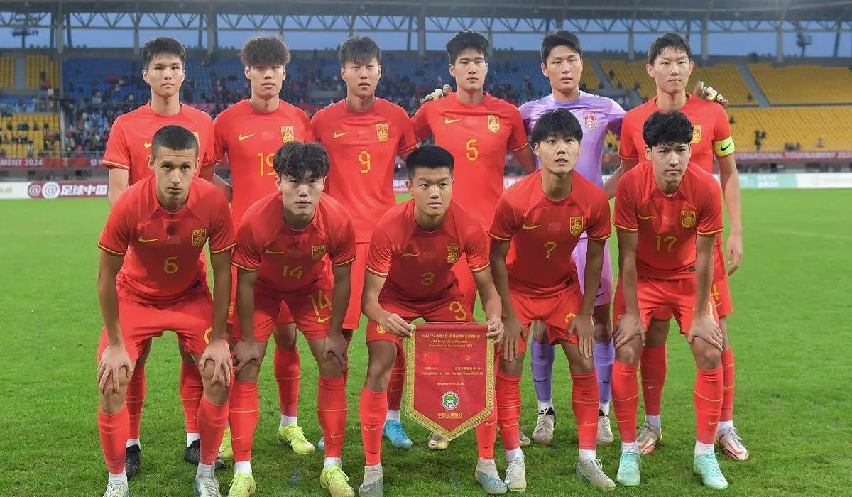 中国队在亚运连续赢下四场比赛! 中国队在亚运连续赢下四场比赛!