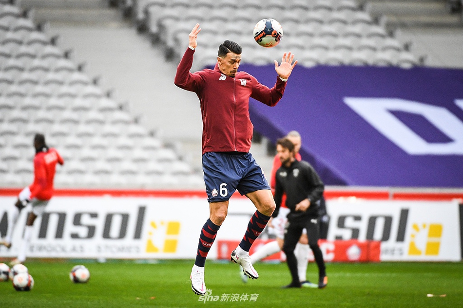 开云体育下载-里尔主场战胜尼姆，豪取三分守住积分榜前列的简单介绍