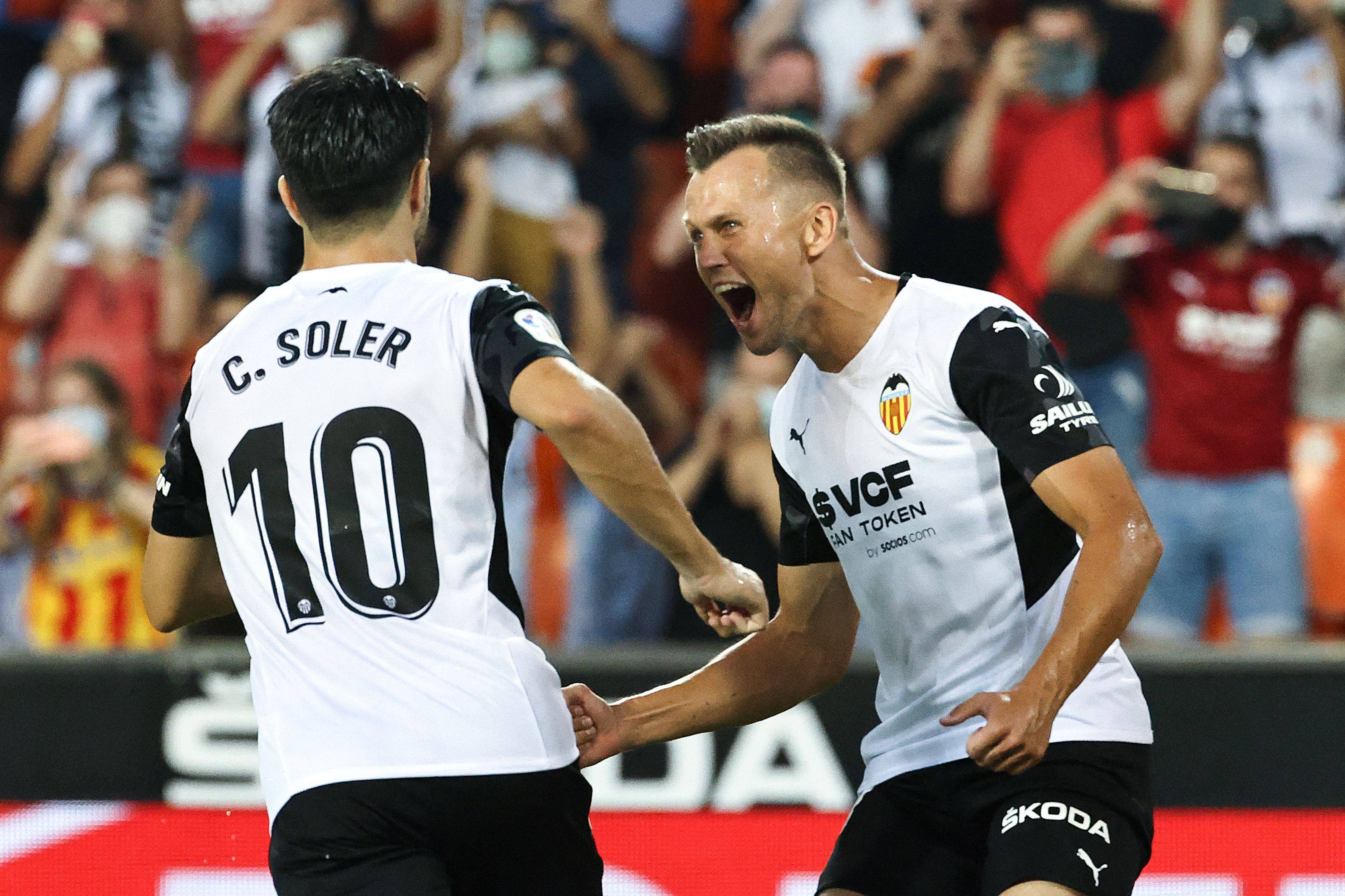 开云体育地址-西班牙队遭遇挑战，战平希腊的简单介绍