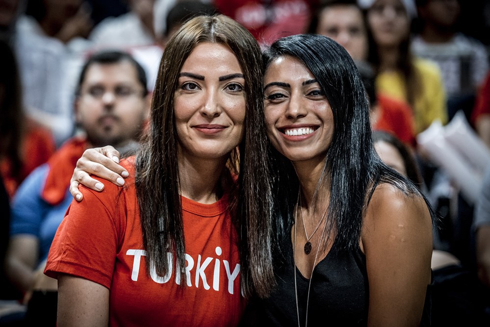 开云体育官方登录入口-狂热篮球迷：欧洲杯篮球联赛大热门出炉的简单介绍