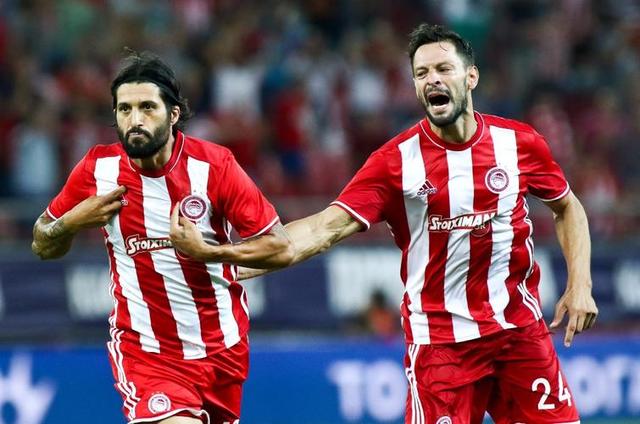 洲际足球赛场上的豪门球队集结全力