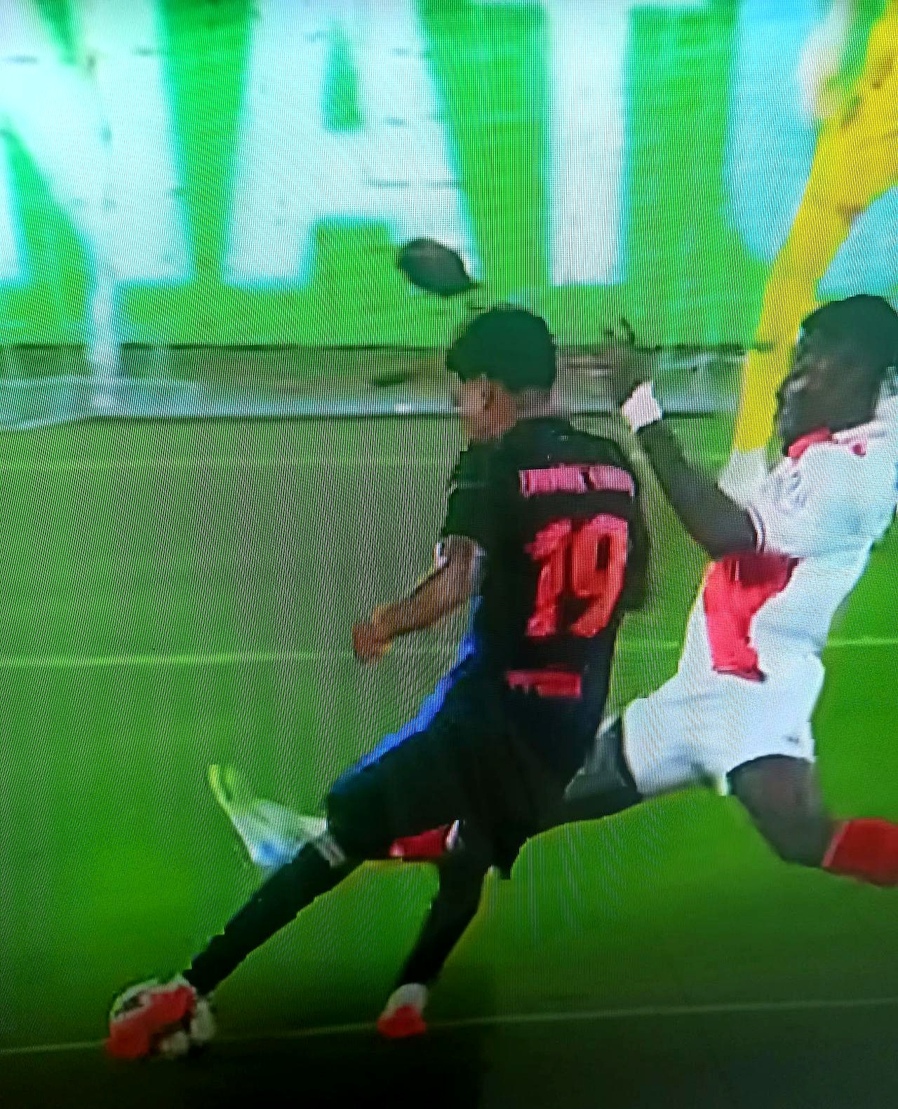 包含巴黎圣日耳曼豪取客场胜利,球迷欢呼雀跃的词条 包含巴黎圣日耳曼豪取客场胜利,球迷欢呼雀跃的词条