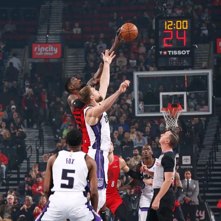 开云体育中国官网-开拓者队客场惨败，连续两场失利