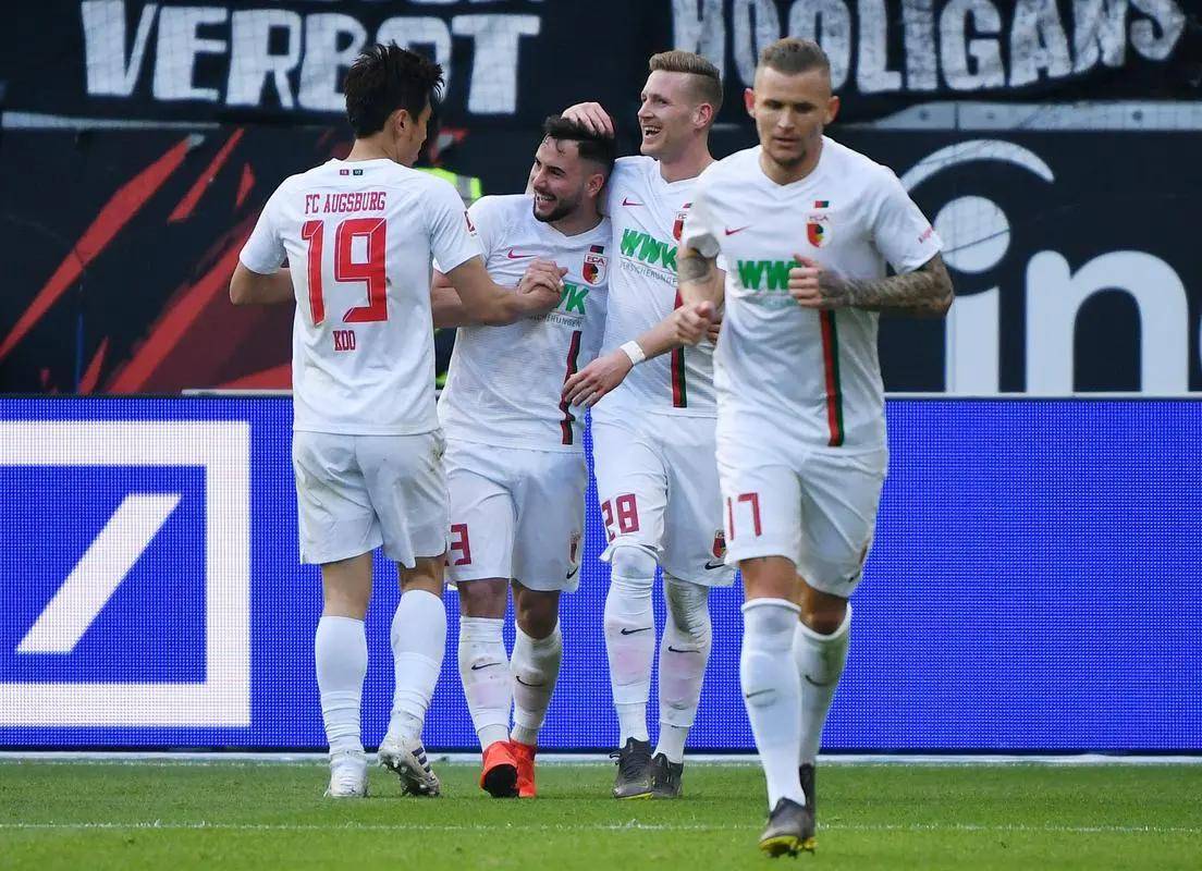 包含奥格斯堡客场逆转获胜，积分榜逐渐攀升的词条