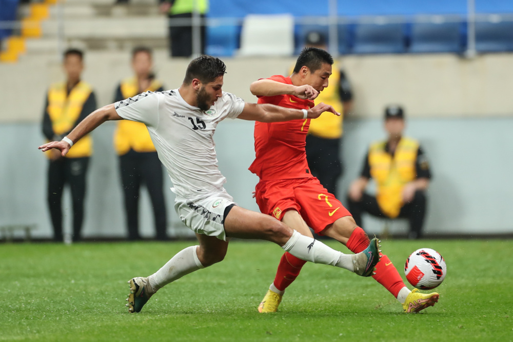 巴勒斯坦足球队击败对手取胜