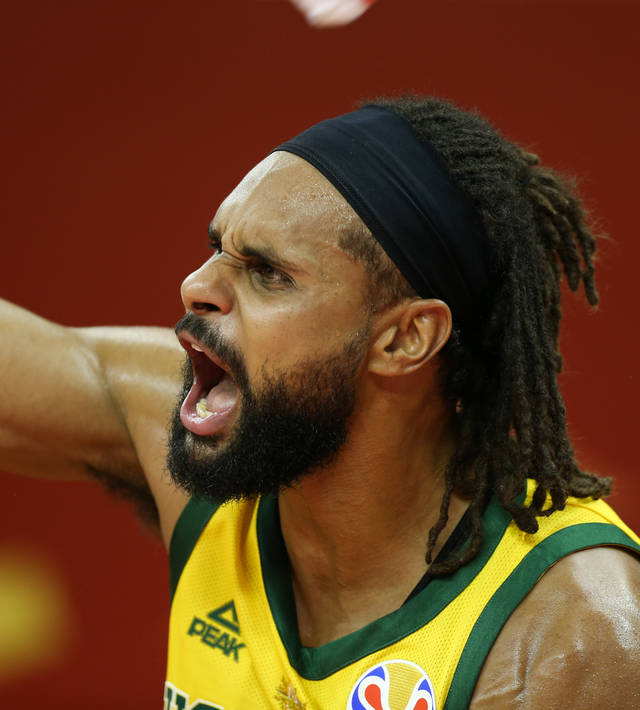 澳大利亚队晋级半决赛的喜悦