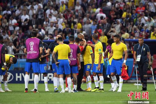 比分激烈,补时赢家扭转赛局的简单介绍 比分激烈,补时赢家扭转赛局的简单介绍