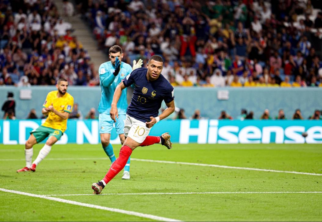 国外足球赛事吸引全球球迷关注，精彩纷呈的简单介绍