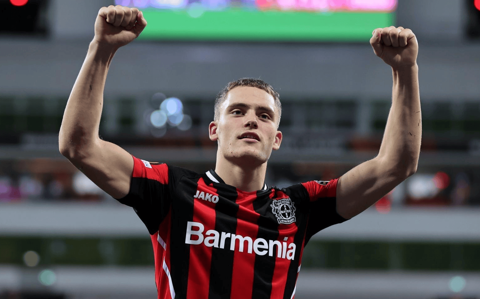 勒沃库森与美因茨对阵,战况激烈 勒沃库森与美因茨对阵,战况激烈