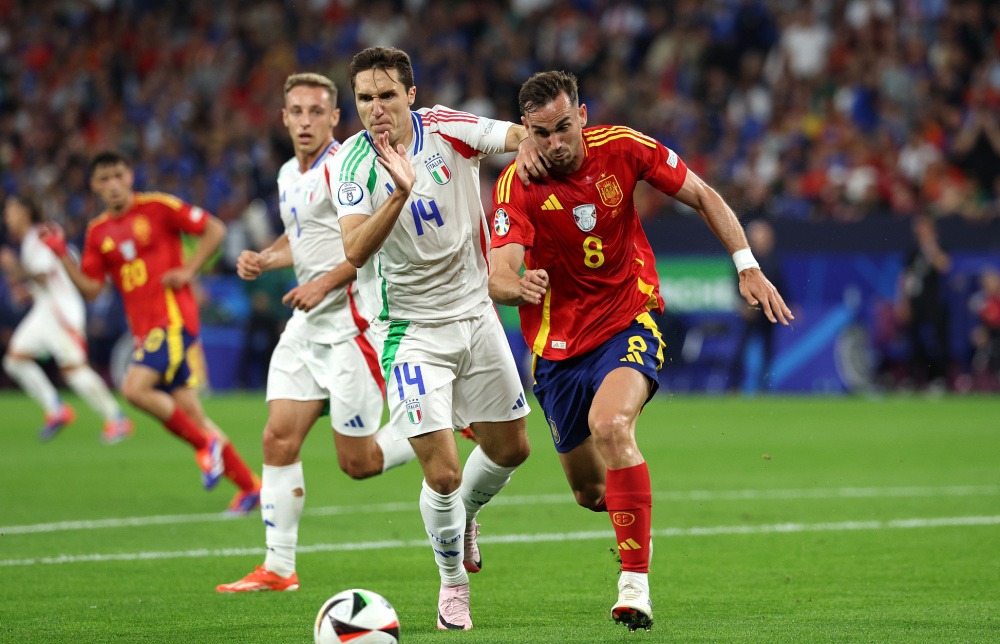 开云体育在线-西班牙队在关键比赛中取胜，锁定欧洲杯资格