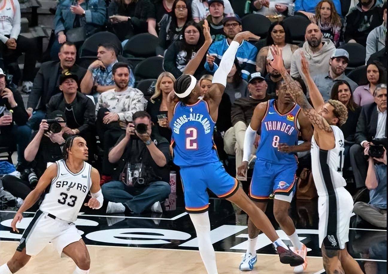 开云体育app-美国篮球生力军崭露头角，成为球场焦点