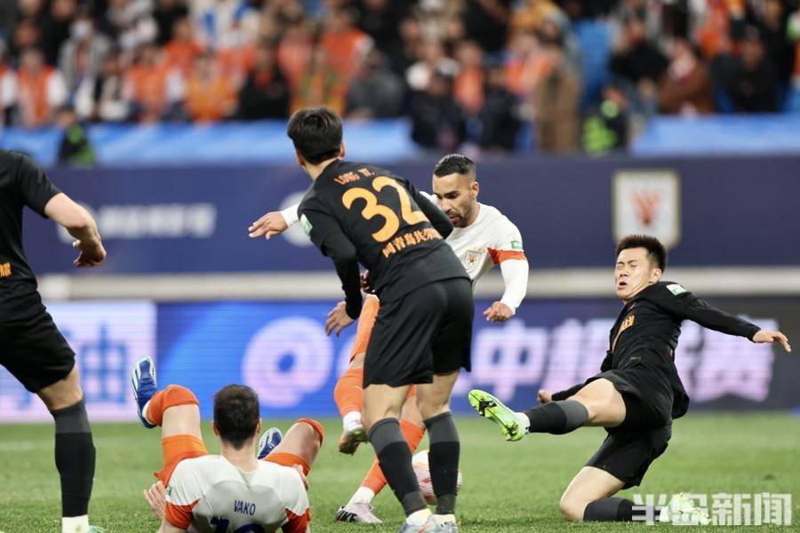 青岛队在主场大败北京队，遭遇四连败的简单介绍