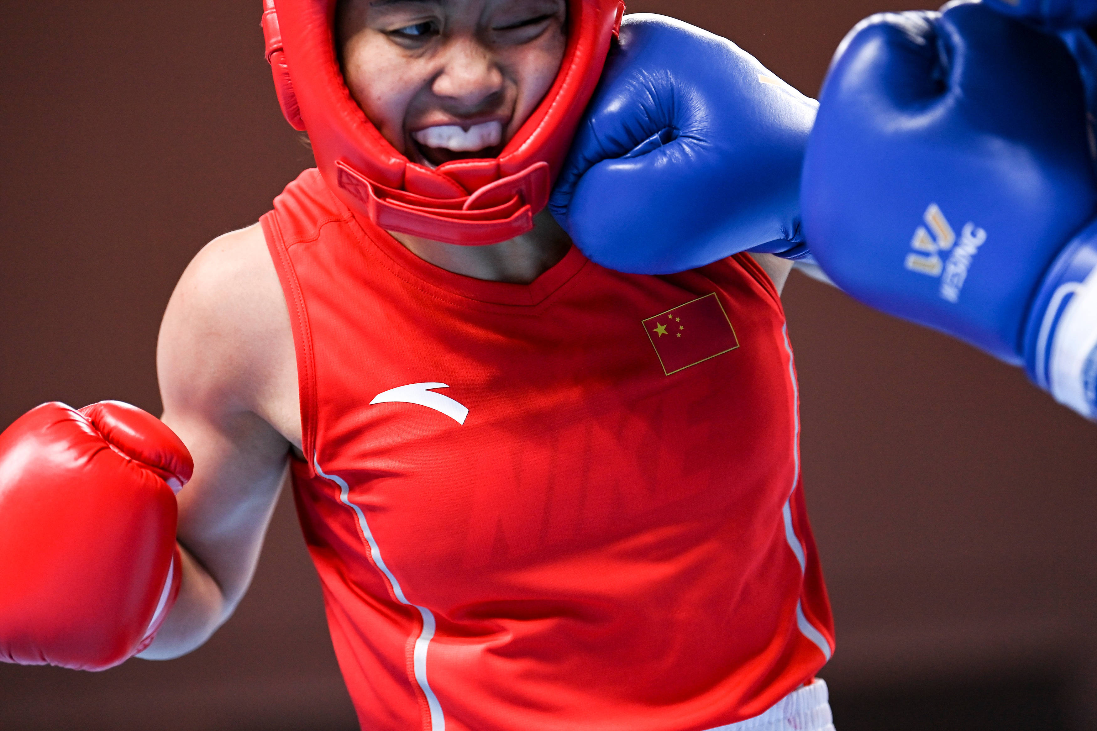 开云体育地址-黎巴嫩选手在拳击比赛中夺冠