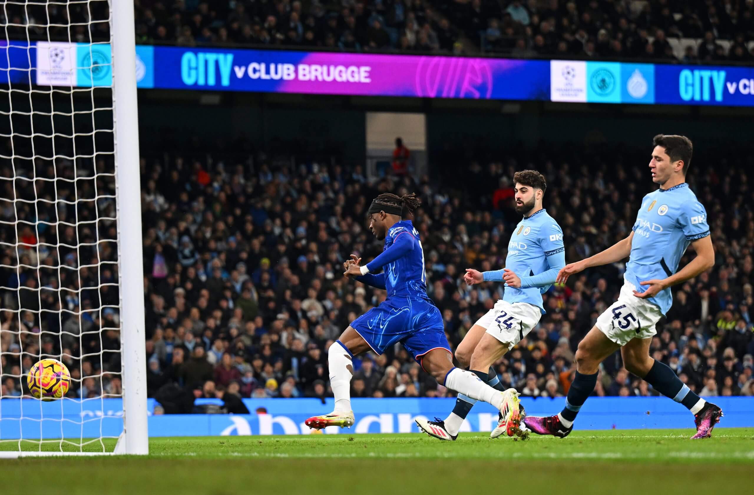 开云体育平台-切尔西客场战绩亮眼，力争保持小组第一的简单介绍