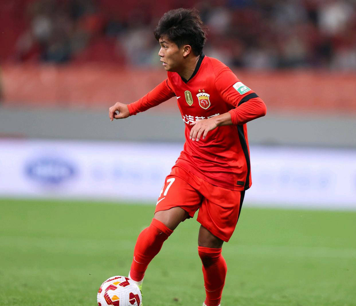 国内足球联赛的球员个人表现 国内足球联赛的球员个人表现