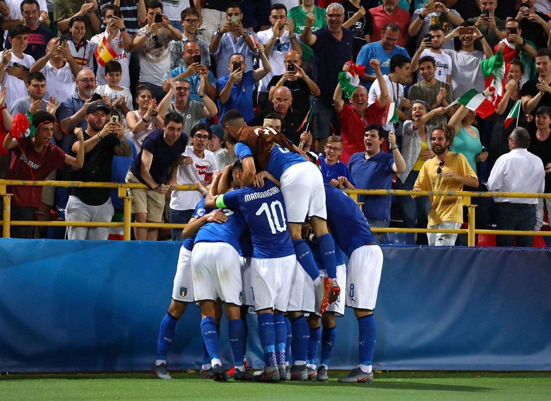 开云体育-意大利国家队在友谊赛事中获胜