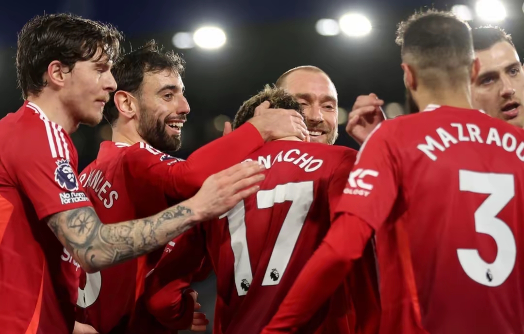 包含斯托克城继续失利，英超强队势头如虹的词条