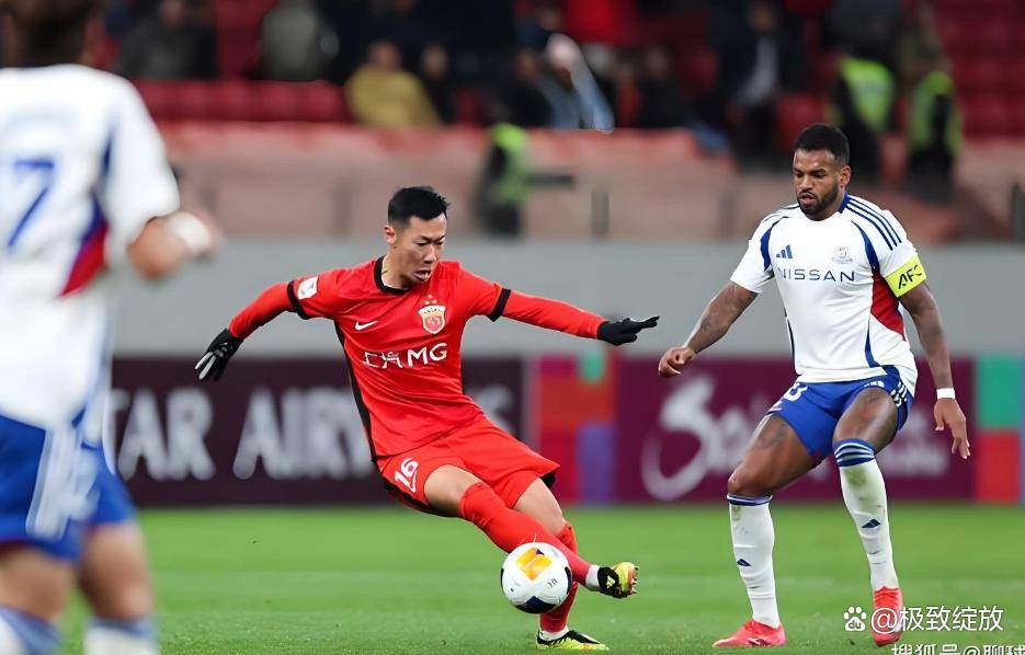 中超球员转会市场持续活跃，引发球迷热议的简单介绍